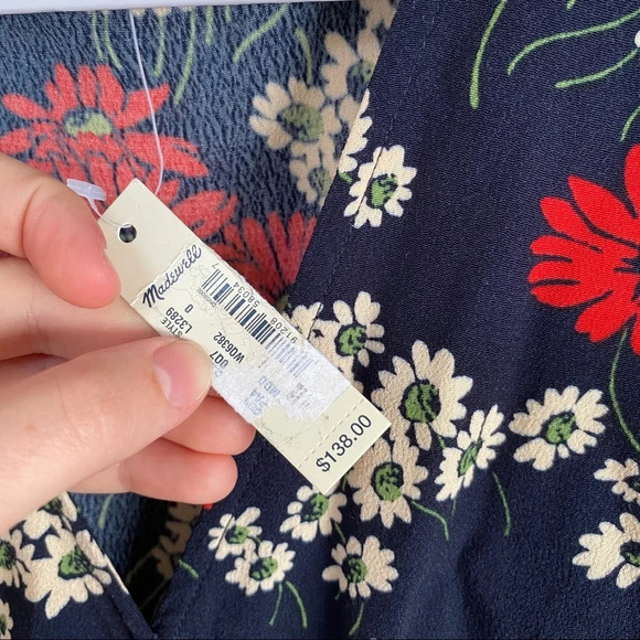 NWT Madewell Ruffle-Wrap Dress in Hillside Daisies - Picture 6 of 10